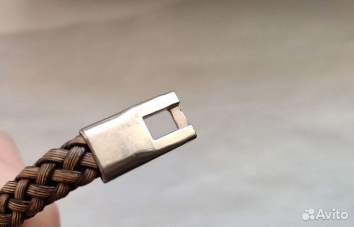 Кожаный браслет плетеный