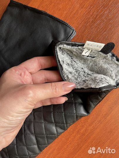 Длинные кожаные перчатки