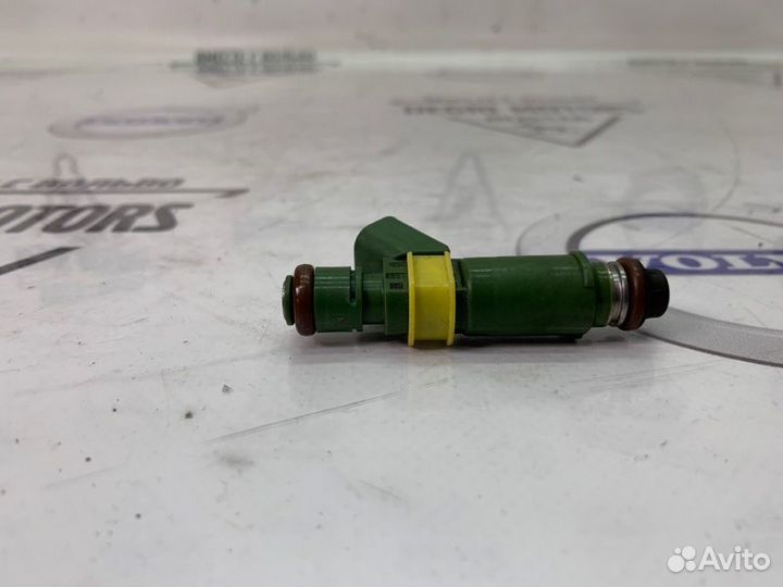 Форсунка топливная бензин Volvo V70 B5244 9470229
