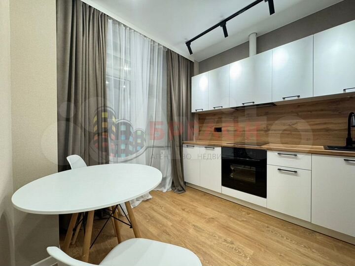 2-к. квартира, 35 м², 8/24 эт.