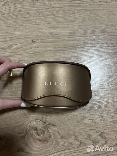 Солнечные очки gucci