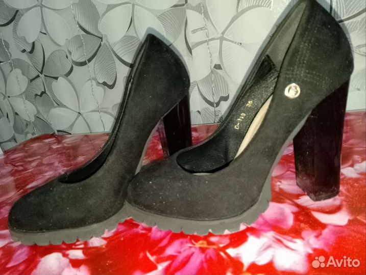 Туфли на каблуке