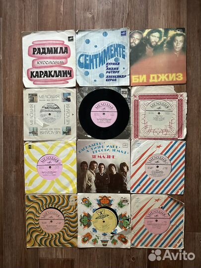 Виниловые пластинки маленькие (грампластинки)