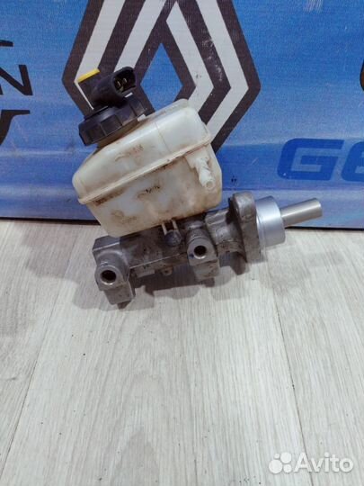 Главный тормозной цилиндр гтц Renault duster