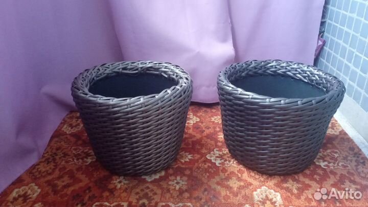 Кашпо из искусственного ротанга