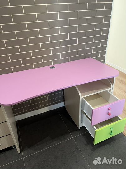 Компьютерный письменный стол (детский)