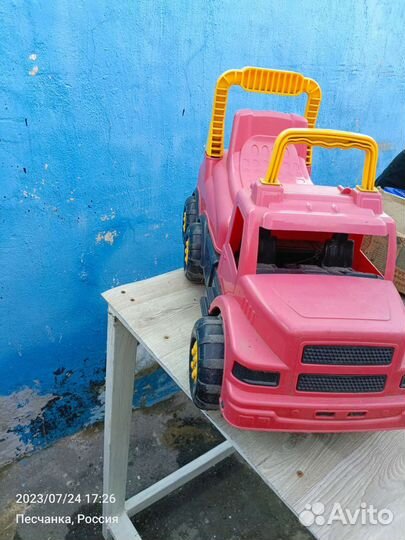 Машинка-каталка