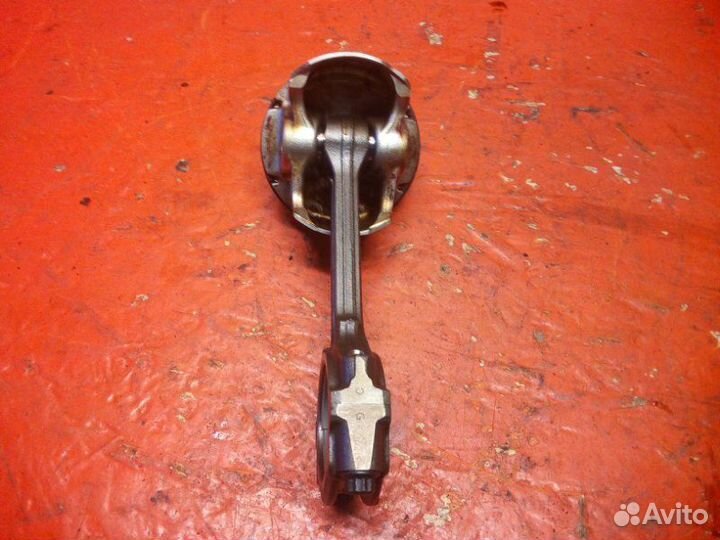 Шатун в сборе с поршнем Nissan X-Trail MR20DE