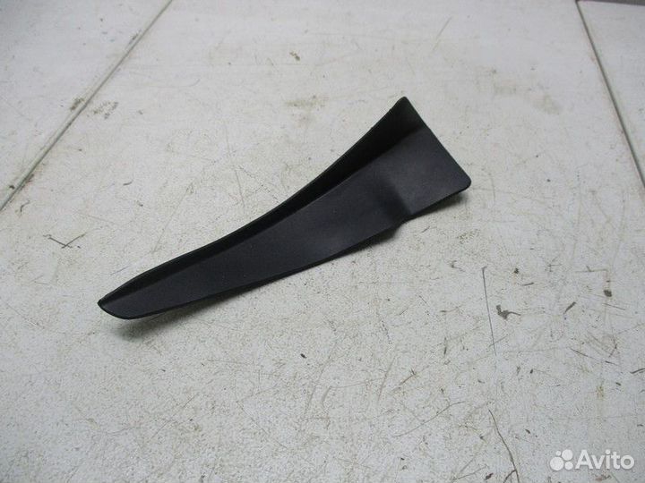 Накладка лобового стекла правая Volkswagen Polo 6