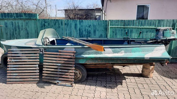 Лодка с мотором