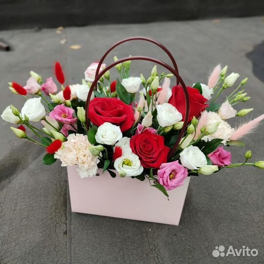 Цветы в коробке 081