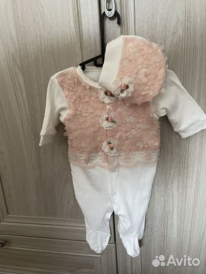 Комплект на выписку для девочки