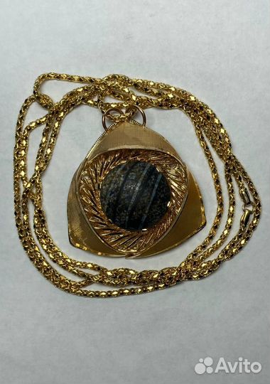 Винтажный кулон на цепочке 