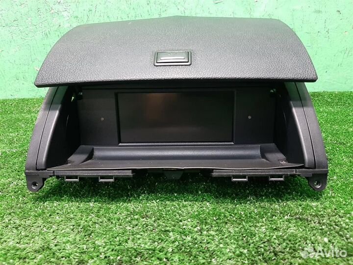 Дисплей информационный Mercedes Benz C-Class W204