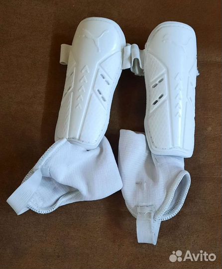 Футбольные щитки