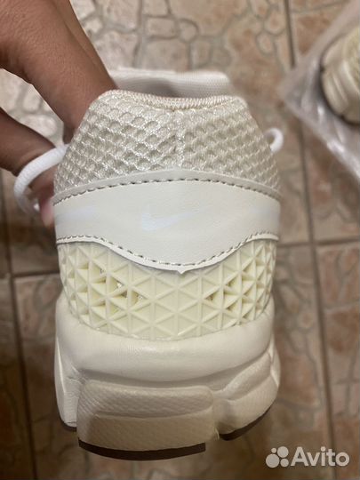 Кроссовки Nike vomero 5