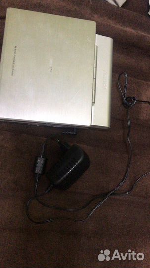 Портативный видеопроигрыватель