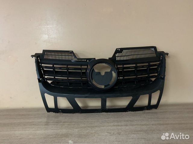 Решетка радиатора джетта 5 (Новая)