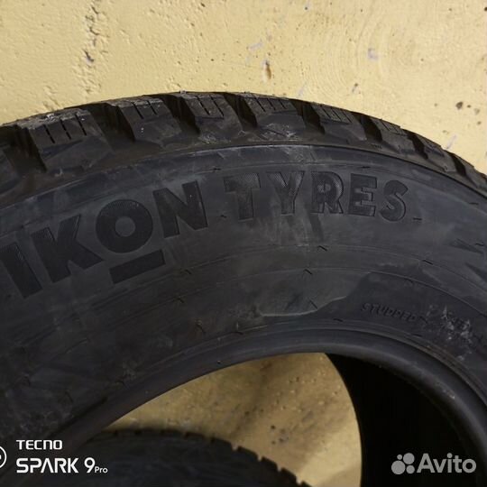 Ikon Tyres Autograph Ice 9 SUV 215/65 R16