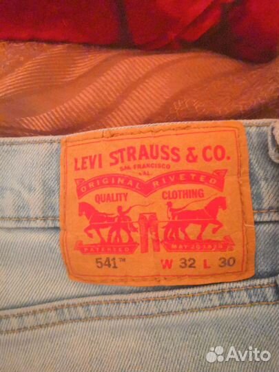 Levis 541