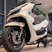 Скутер Honda PCX 160