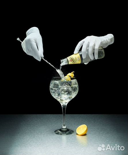 Бармен в ночной клуб