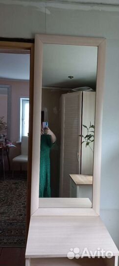 Трюмо с тумбочкой
