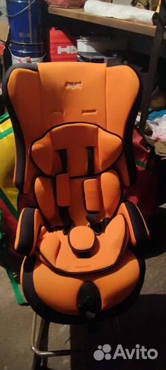 Детское автомобильное кресло Siger