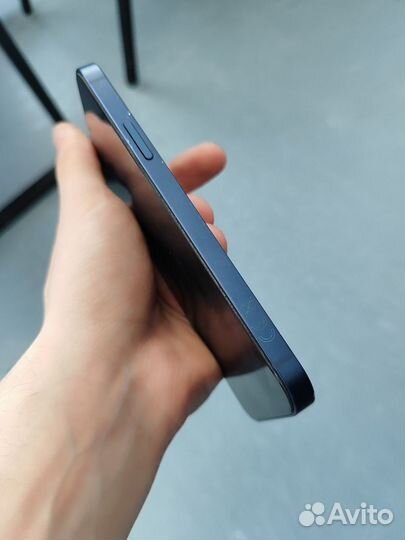 iPhone 12, 64 ГБ