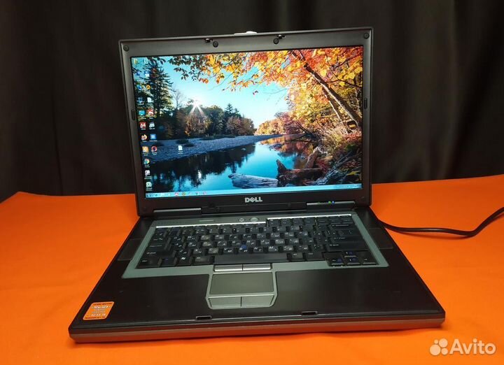 Ноутбук dell Latitude D830