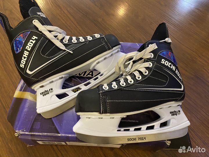 Коньки хоккейные