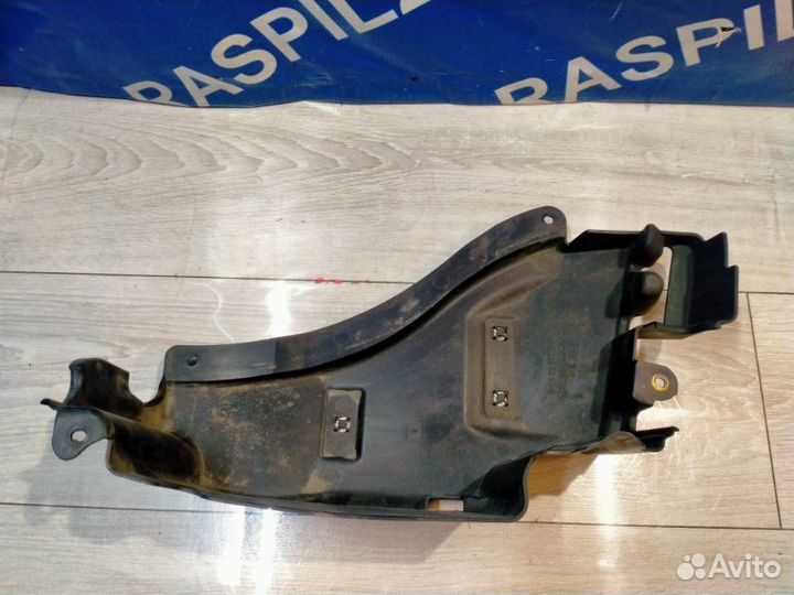 Кожух компрессора пневмоподвески Mercedes-Benz