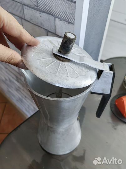 Кофеварка, Манок, Рог, фотоаппарат, по дереву