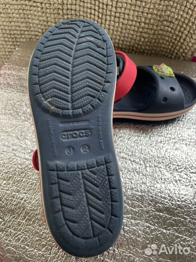 Сандалии crocs j2