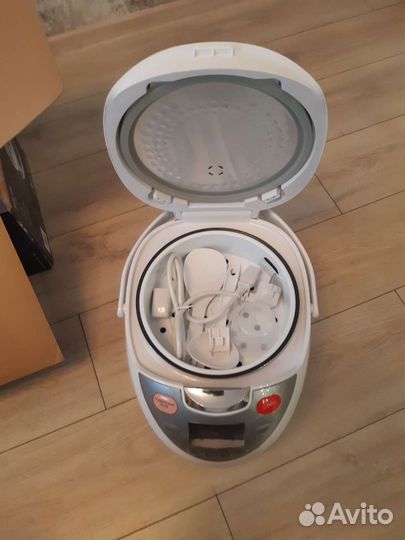 Мультиварка Mystery MCM-1010