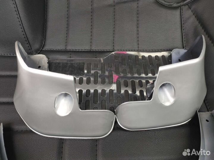 Брызговик axio2007г