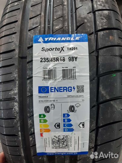 Triangle TH201 235/45 R18