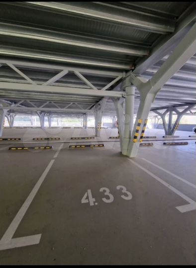 Машиноместо, 13 м²