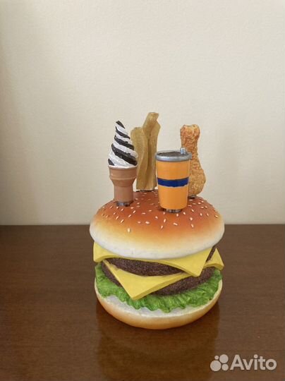 Кухонные ножи в подставке