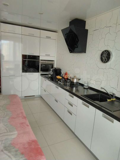 2-к. квартира, 65 м², 8/16 эт.