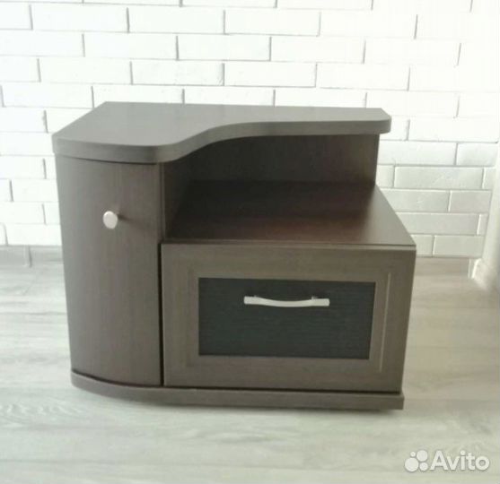 Тумба прикроватная