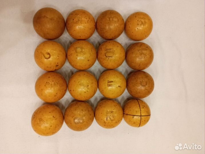 Старинный набор шаров для бильярда