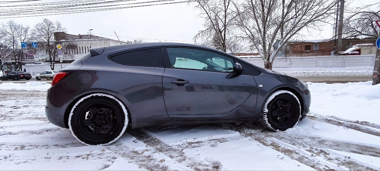 Opel Astra GTC: фото владельца