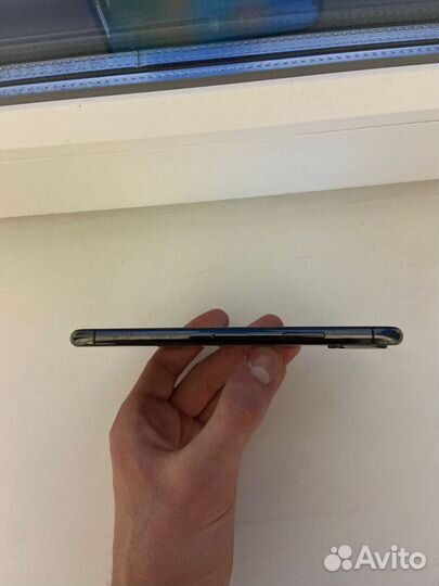 iPhone X, 64 ГБ