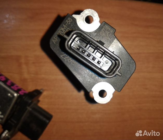 Датчик расхода воздуха nissan X-trail tiida