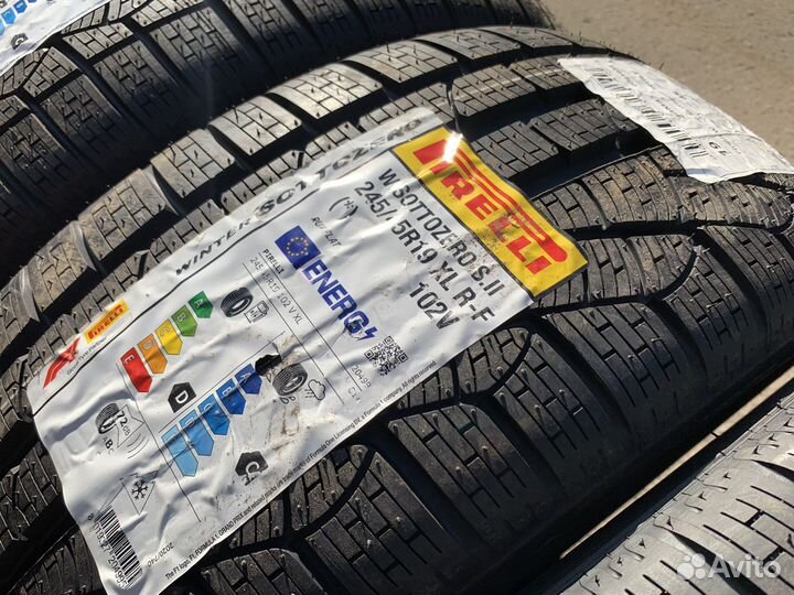 Pirelli Winter Sottozero 240 Serie II 245/45 R19 и 275/40 R19