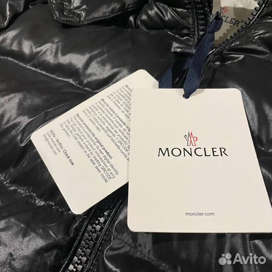 Пуховик Moncler