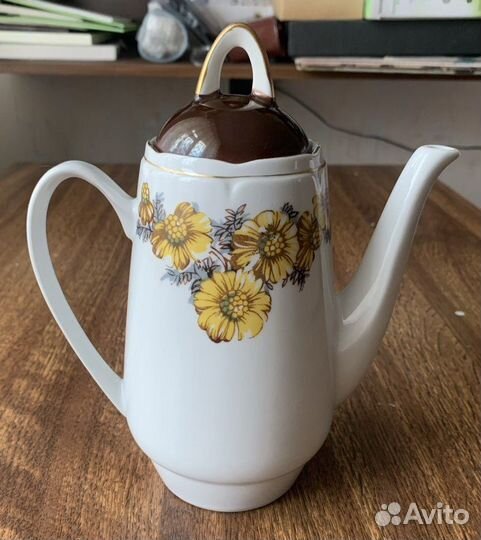 Кофейник фарфоровый СССР