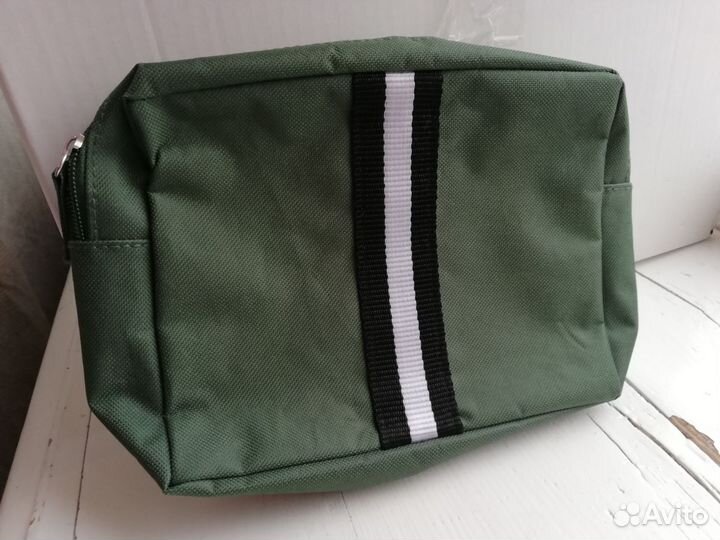 Косметички новые от Ив Роше. Несколько