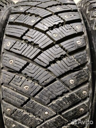 Goodyear Ultragrip Ice Arctic 185/60 R15 88T